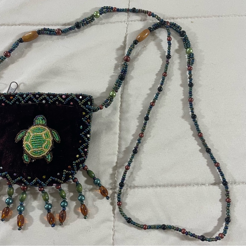 Mini Velvet Beaded Purple Turtle Lanyard Pouch - Picture 3 of 5